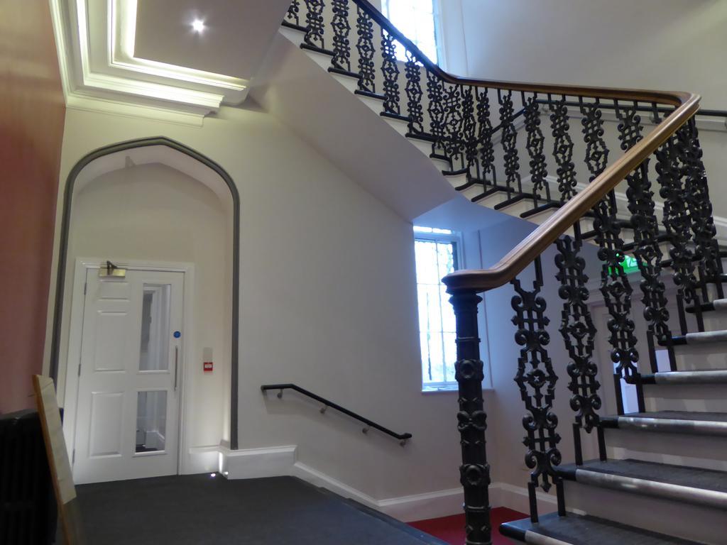 Court Residence Aparthotel Linlithgow Exterior foto