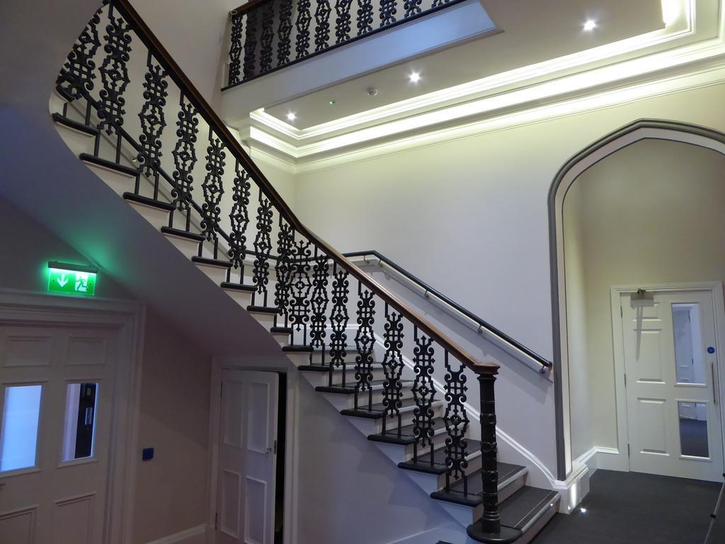 Court Residence Aparthotel Linlithgow Exterior foto