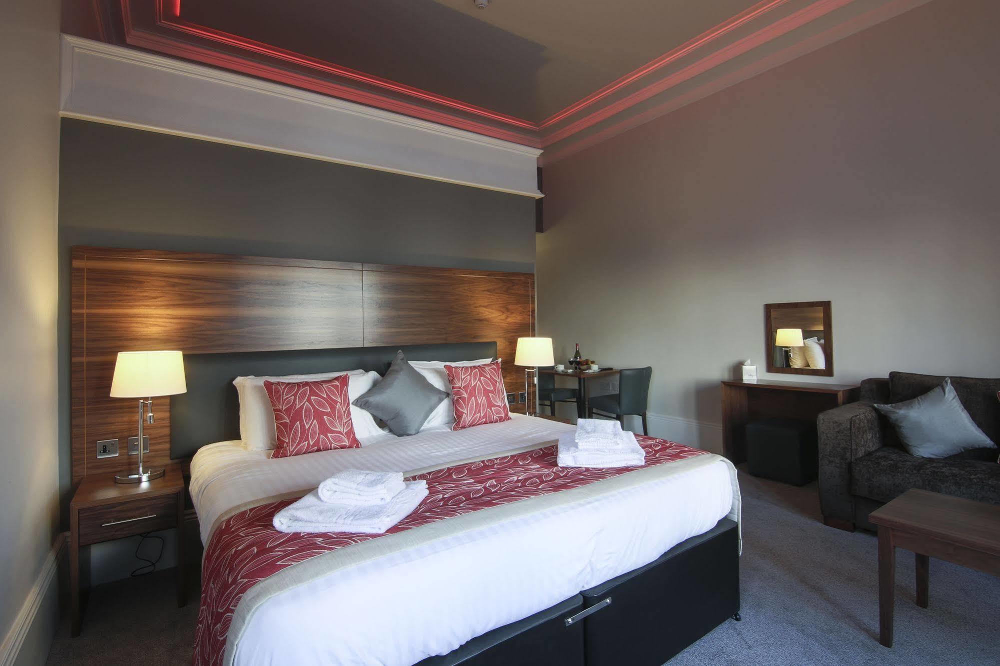 Court Residence Aparthotel Linlithgow Exterior foto